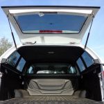 Hardtop Ford Ranger má velký úhel otevření zadního okna – FM6